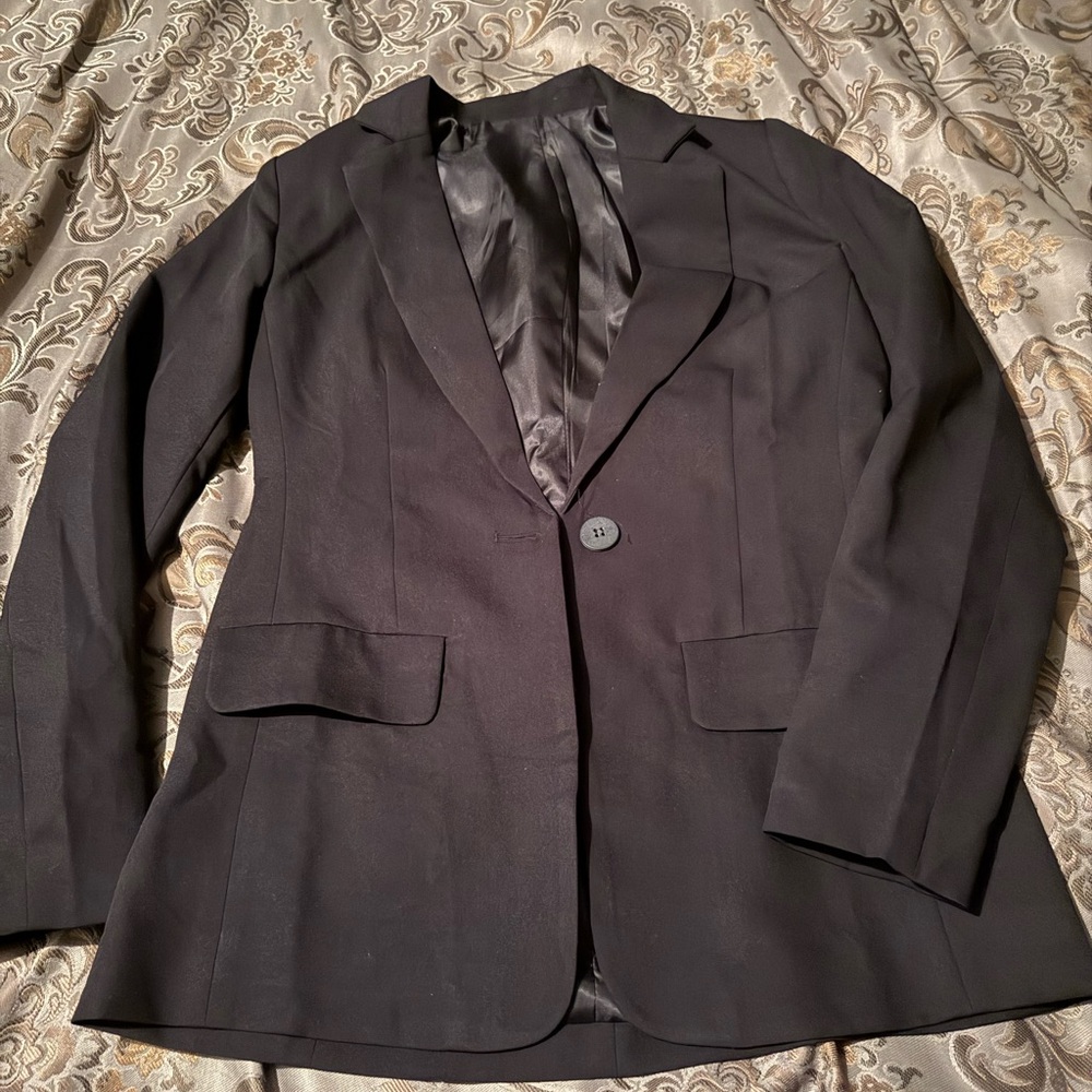 Classic Black Women’s Blazer